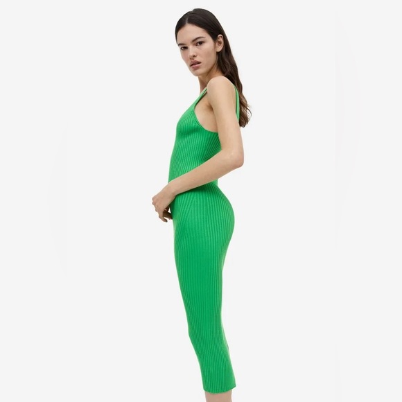 H&M Emerald Green Knit Dress (Small) - Picture 2 of 5